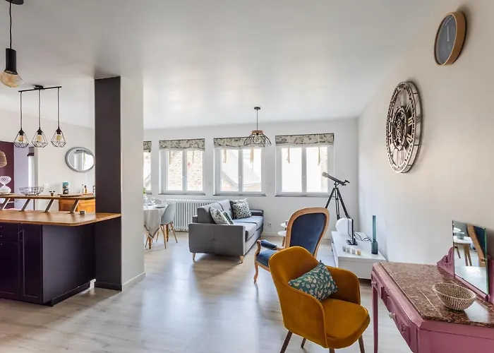 Les Abimes, Beau Logement Avec 2 Chambres Avec Parking