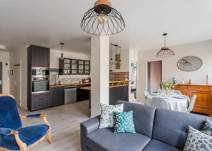 Les Abimes, Beau Logement Avec 2 Chambres Avec Parking